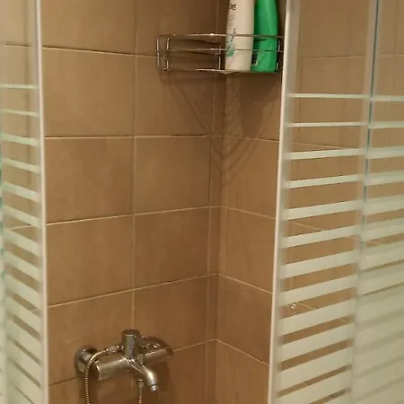 Paris House 3 アパート パトラ