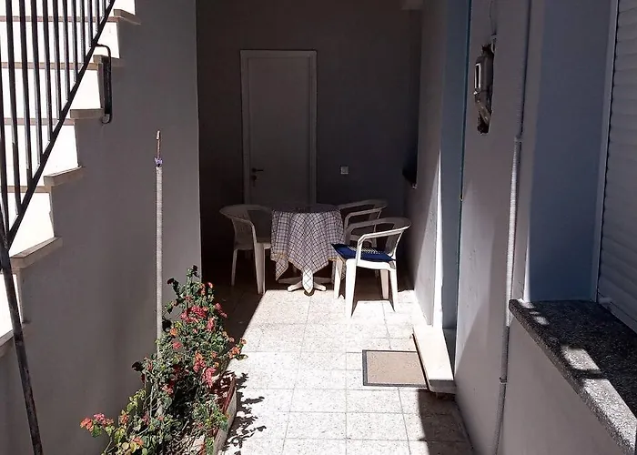 Paris House 3 아파트