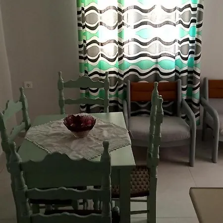 Apartment Paris House 3 *