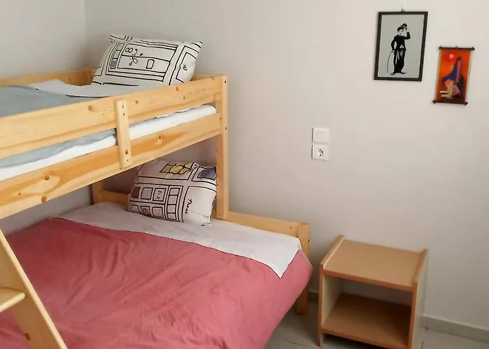 Paris House 3 * Patras